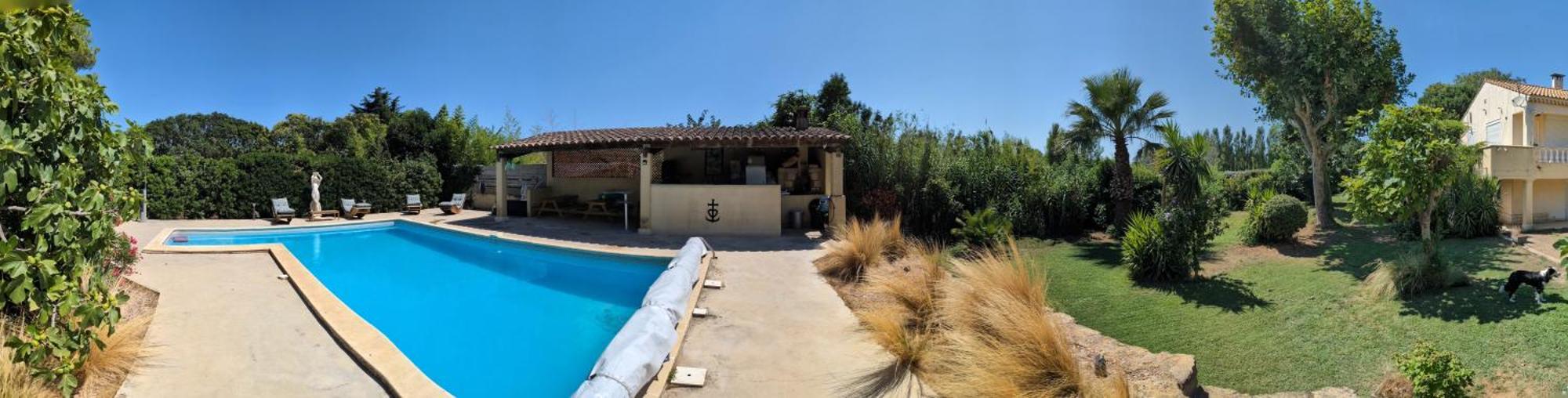 Offrez-Vous Un Sejour Dans Notre Gite A Entressen Une Grande Piscine Pour Se Rafraichir ,Un Espace De Jeux Pour Enfants Pour Des Heures De Divertissement Un Terrain De Petanque Pour Des Parties Endiablees Exteriér fotografie